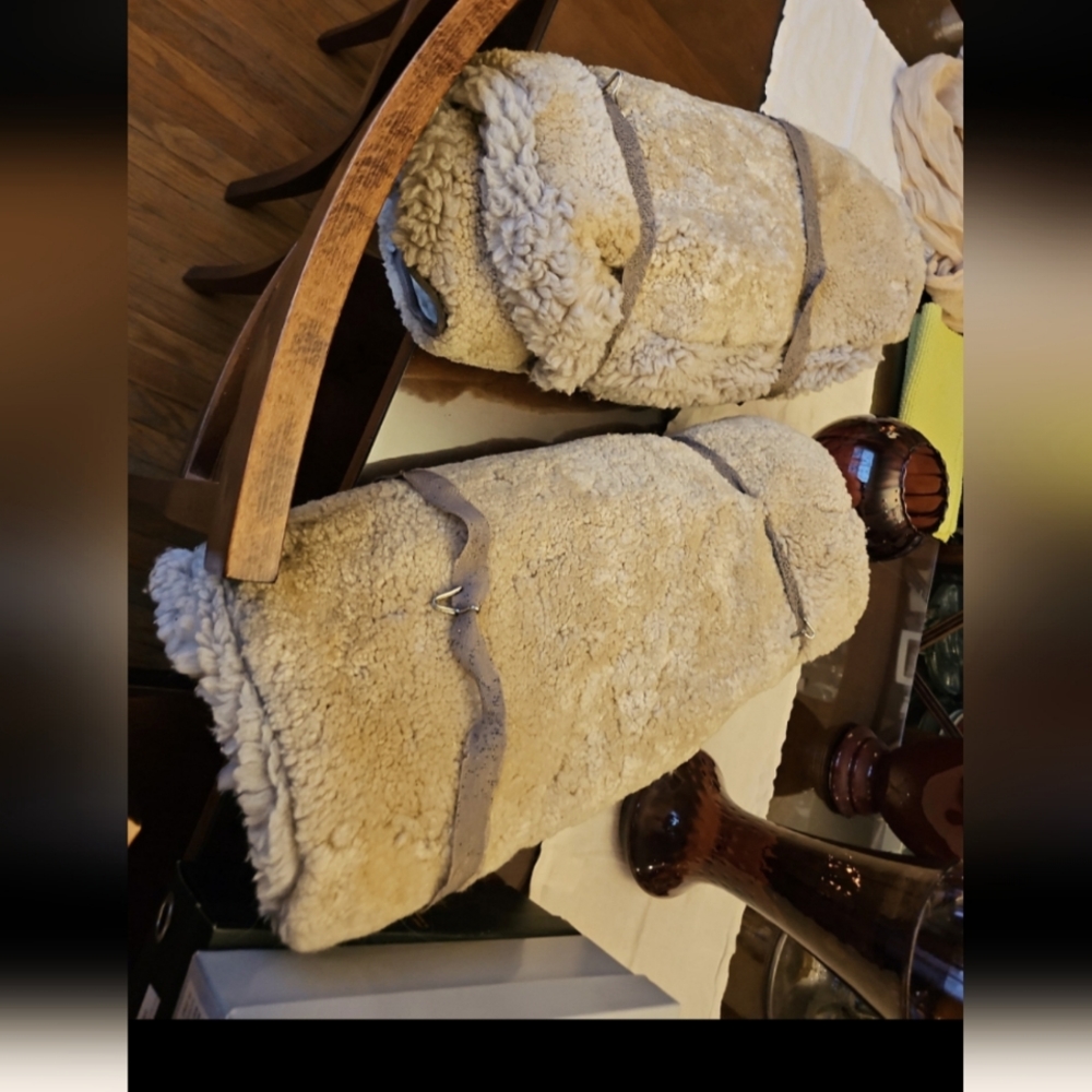 A set of sheep fur car seats